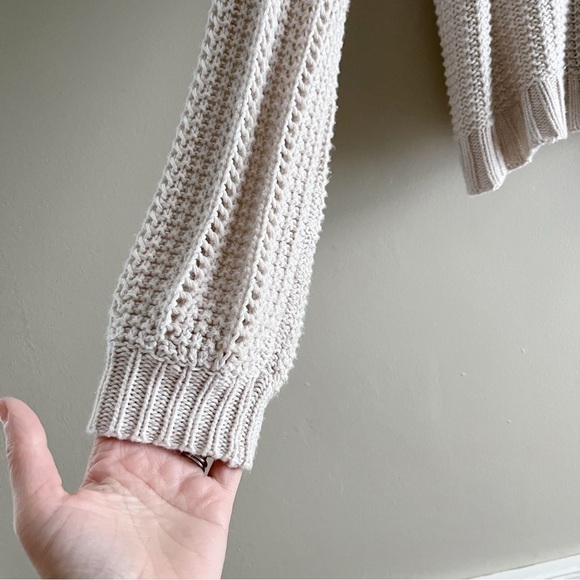 American Eagle • Crochet Knit Sweater in Natural, Balloon Sleeves, Size XS - Picture 8 of 12